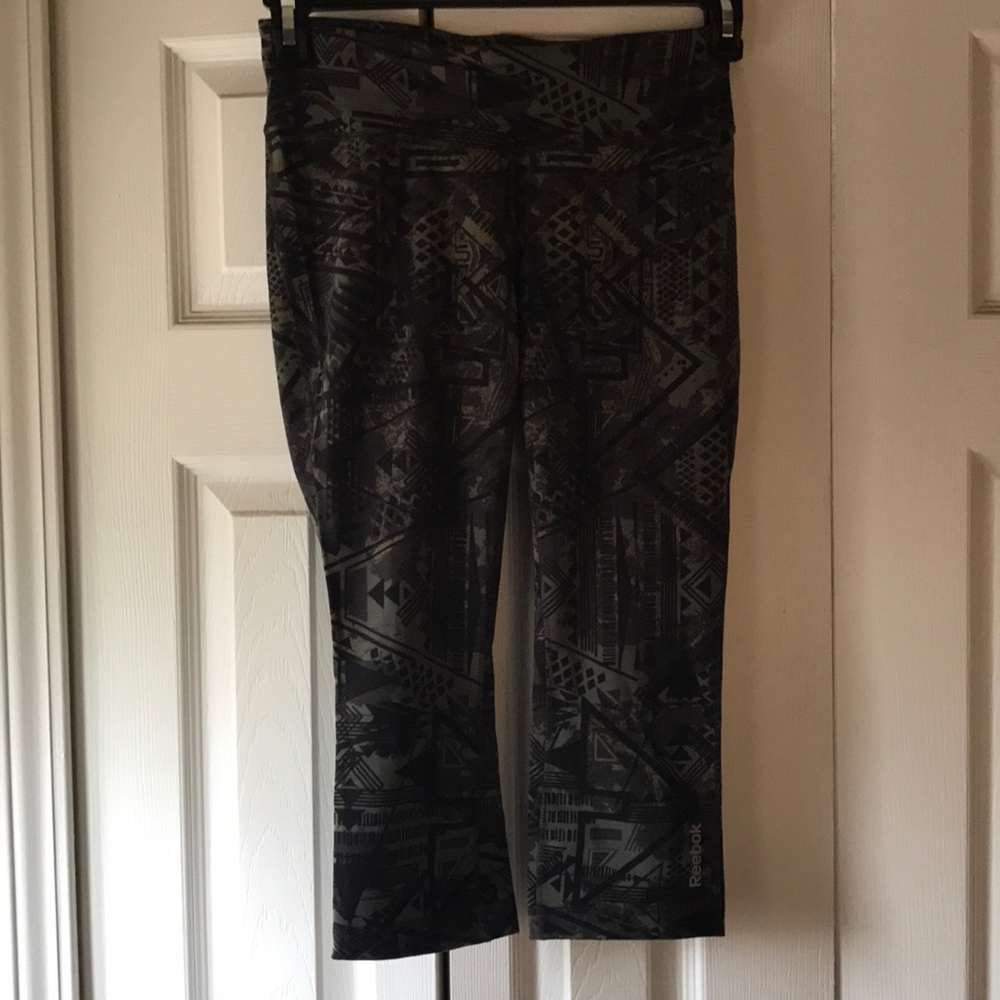 Reebok Capri Leggings Small